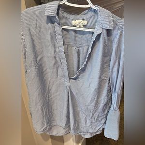 H&M womens 14 bell sleeve seersucker top
